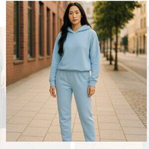 FEATHERS Women's Matching Jogger 2PC Set Long Sleeve Pullover Hoodie NWOT